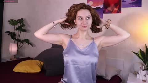 Mia  online show from 06-18-26, 09:36