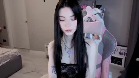 MIA HELP ME REACH 100 LIKES online show from 12-03-25, 03:43