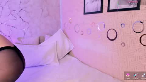 Snapshot of mia_gothzx chatting on 06-09-26, 06:52 Mia online show from 06-09-26, 06:52