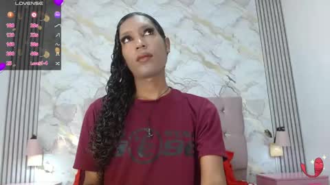 Mia Hiills online show from 06-06-26, 03:22