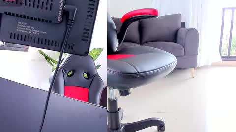 Mia.... Nice to meet you  thumb up me please its important online show from 11-11-25, 07:25