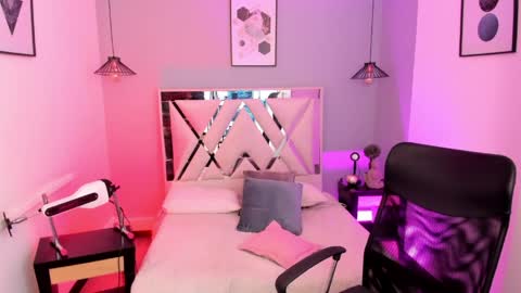 Val  online show from 04-23-26, 07:49