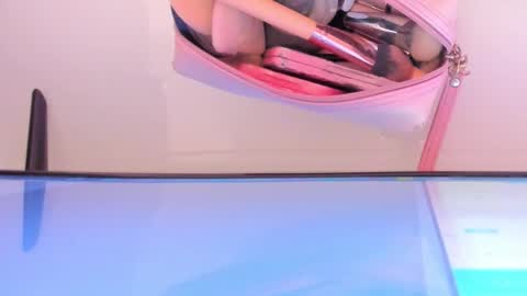    online show from 10-18-25, 12:06