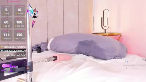 Snapshot of mia_juicyberry chatting on 09-28-25, 12:49 Mia Juicy online show from 09-28-25, 12:49