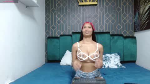 MIA KLEIM online show from 12-13-24, 01:15