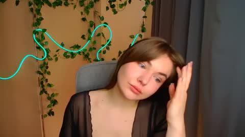 mia_lemm online show from 04-16-26, 06:03