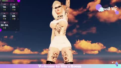 Snapshot of mia_lilah chatting on 05-26-26, 06:37 Mia online show from 05-26-26, 06:37