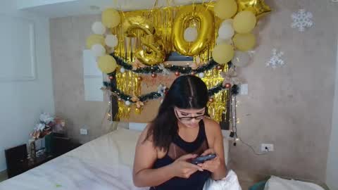 Snapshot of mia_lopez52 chatting on 12-01-25, 09:09 MIALOPEZ . Y . online show from 12-01-25, 09:09
