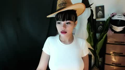 M I A online show from 06-12-26, 03:11