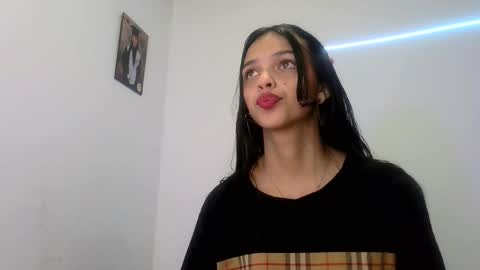 Snapshot of mia_lucy_21 chatting on 11-03-25, 06:09 mia lucy 21 online show from 11-03-25, 06:09