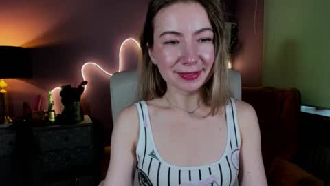 Mia online show from 10-12-25, 01:21