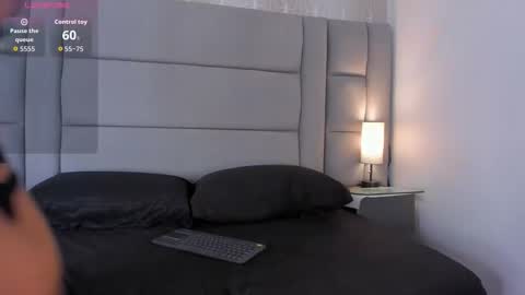    online show from 12-14-25, 07:07