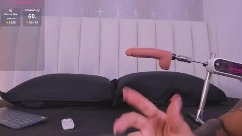    online show from 04-22-26, 07:26