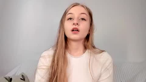 Mia here Appreciate your support online show from 04-23-26, 07:09