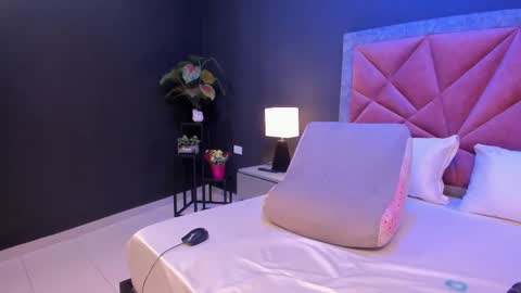 MIA  online show from 03-12-26, 07:31