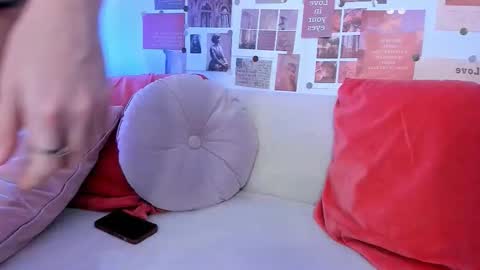 Mia online show from 11-15-25, 02:20