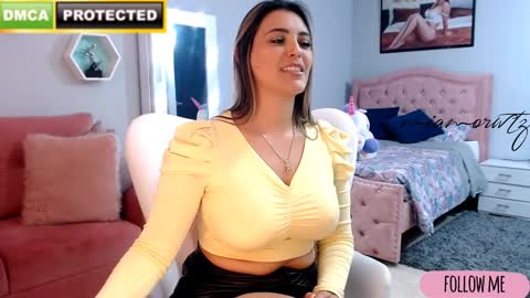 Mia online show from 01-28-25, 08:15