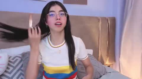 Mia online show from 06-28-26, 12:38
