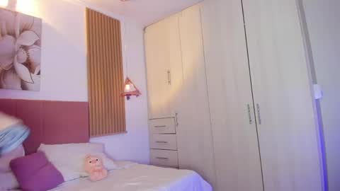 Snapshot of mia_nevaeh chatting on 06-02-26, 08:44 Mia Nevaeh - follow me online show from 06-02-26, 08:44