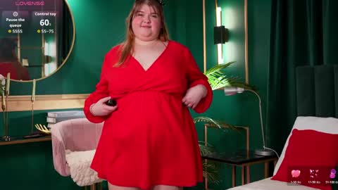 Snapshot of mia_of_your_dreams chatting on 06-01-26, 05:47 Sweet Mia online show from 06-01-26, 05:47
