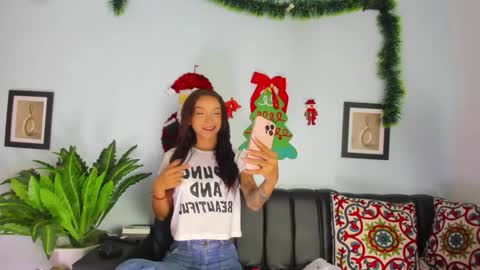 mia_petite72 online show from 12-16-25, 09:53