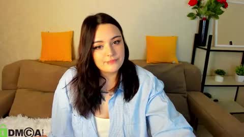 Snapshot of mia_r0ss chatting on 10-03-25, 01:13 Mia online show from 10-03-25, 01:13