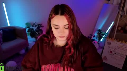 Snapshot of mia_r0ss chatting on 05-30-26, 01:25 Mia online show from 05-30-26, 01:25
