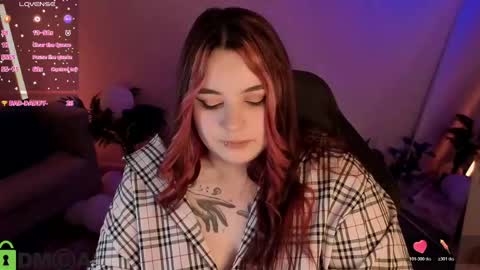 Snapshot of mia_r0ss chatting on 06-06-26, 02:05 Mia online show from 06-06-26, 02:05