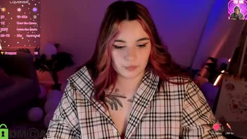 Snapshot of mia_r0ss chatting on 06-07-26, 01:10 Mia online show from 06-07-26, 01:10
