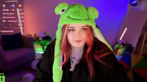 Snapshot of mia_r0ss chatting on 06-11-26, 01:38 Mia online show from 06-11-26, 01:38
