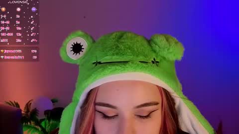 Snapshot of mia_r0ss chatting on 06-11-26, 02:53 Mia online show from 06-11-26, 02:53