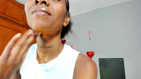 Snapshot of mia_rissi chatting on 02-24-25, 08:47 Mia online show from 02-24-25, 08:47