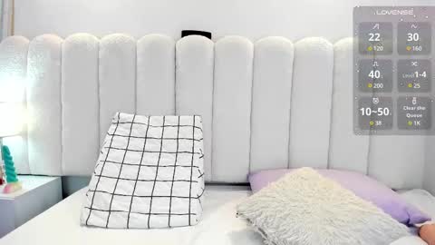 Mia online show from 02-22-25, 01:02