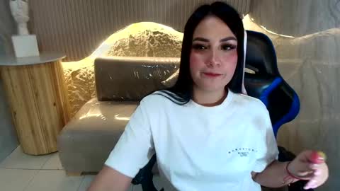 Mia online show from 02-27-26, 03:17