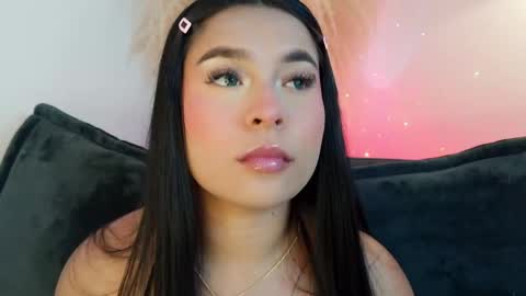 Mia online show from 04-23-26, 09:39