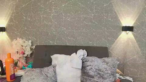 Snapshot of mia_roux13 chatting on 01-30-25, 11:02 Mia Roux online show from 01-30-25, 11:02