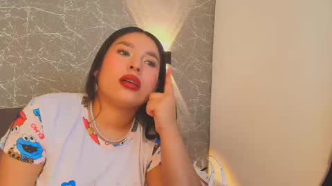 Snapshot of mia_roux13 chatting on 02-08-25, 07:27 Mia Roux online show from 02-08-25, 07:27