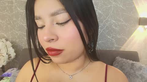 Snapshot of mia_roux13 chatting on 02-13-25, 07:10 Mia Roux online show from 02-13-25, 07:10