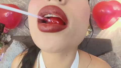 Snapshot of mia_roux13 chatting on 02-15-25, 01:53 Mia Roux online show from 02-15-25, 01:53