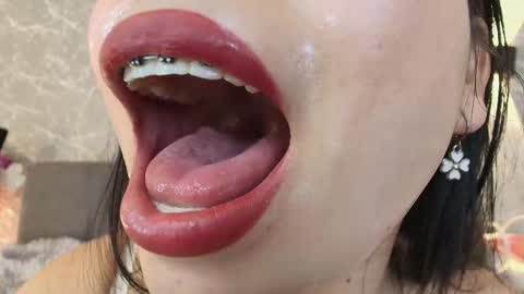 Snapshot of mia_roux13 chatting on 02-23-25, 11:25 Mia Roux online show from 02-23-25, 11:25