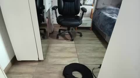 Mia Sepulveda online show from 04-16-26, 05:47