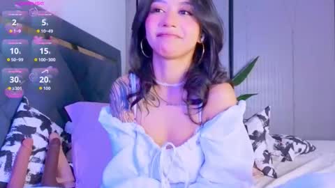 Mia online show from 02-11-26, 08:47