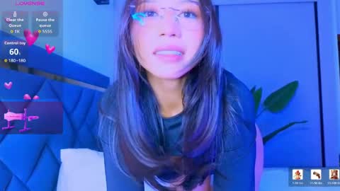 Snapshot of mia_sirenia chatting on 05-15-26, 09:33 Mia online show from 05-15-26, 09:33