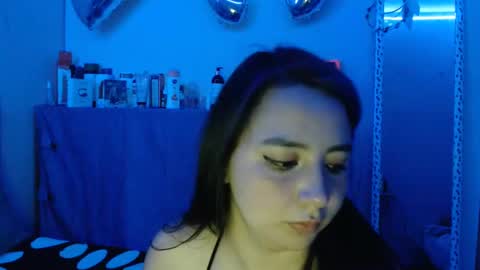 mia_smithl online show from 03-11-25, 09:13