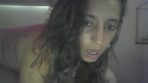 Mia online show from 04-12-26, 05:18