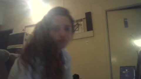 Mia online show from 07-06-26, 03:14