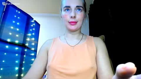 Snapshot of mia_sunnyy chatting on 12-17-24, 11:38 Mia. online show from 12-17-24, 11:38