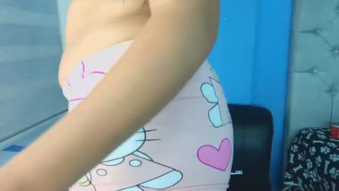 mia_thompson_0 online show from 06-19-26, 01:37