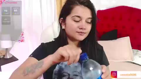 Mia  online show from 09-23-25, 02:03