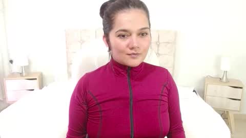 Mia  online show from 10-06-25, 02:09